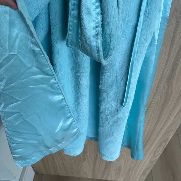 VINTAGE CABERNET Sleep LONG ROBE Small Satin Soft Warm Sea Foam Green Belt Silky - Picture 4 of 8